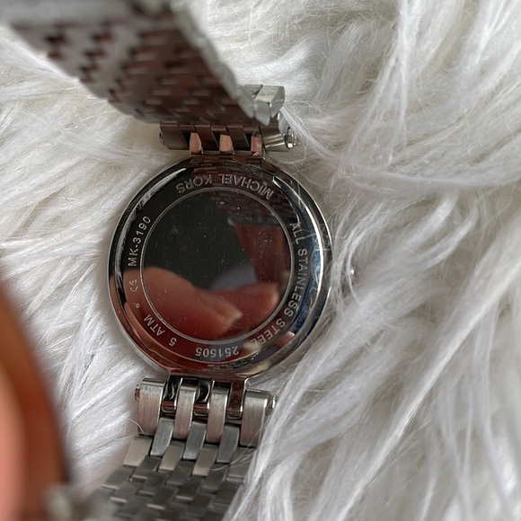 Like new Darci Michael Kors Watch - Picture 3 of 4